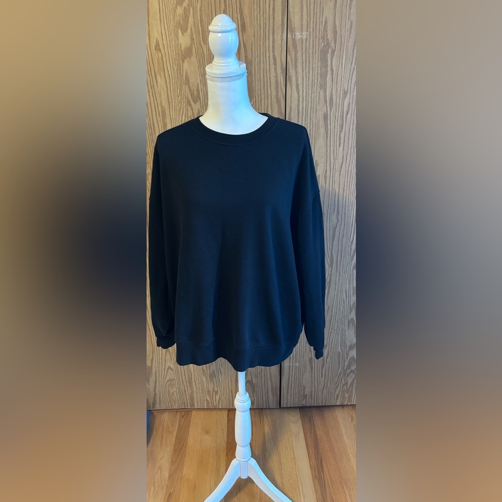 GAP Women's Classic Black Crew Neck Sweater